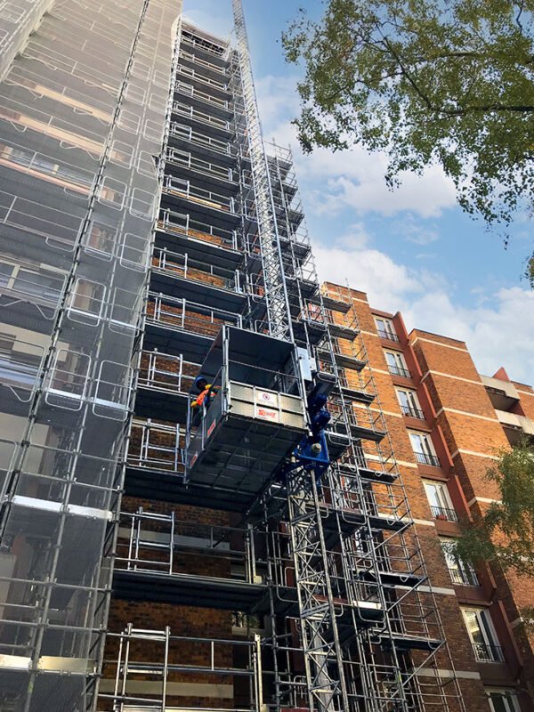 Vérification des appareils de levage :  Monte-charges – Image 2